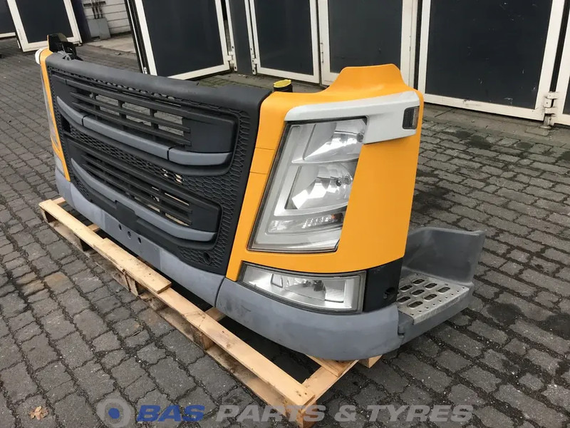 Volvo FM4 - Bumper for Truck: picture 2 Volvo FM4 - Bumper for Truck: picture 2