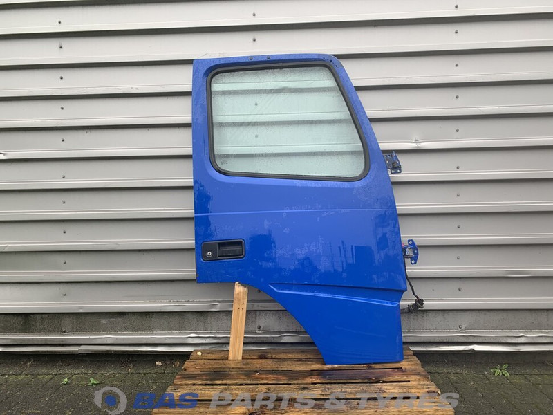 Volvo FM4 - Door and parts for Truck: picture 1 Volvo FM4 - Door and parts for Truck: picture 1