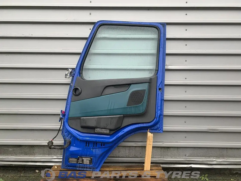Volvo FM4 - Door and parts for Truck: picture 2 Volvo FM4 - Door and parts for Truck: picture 2