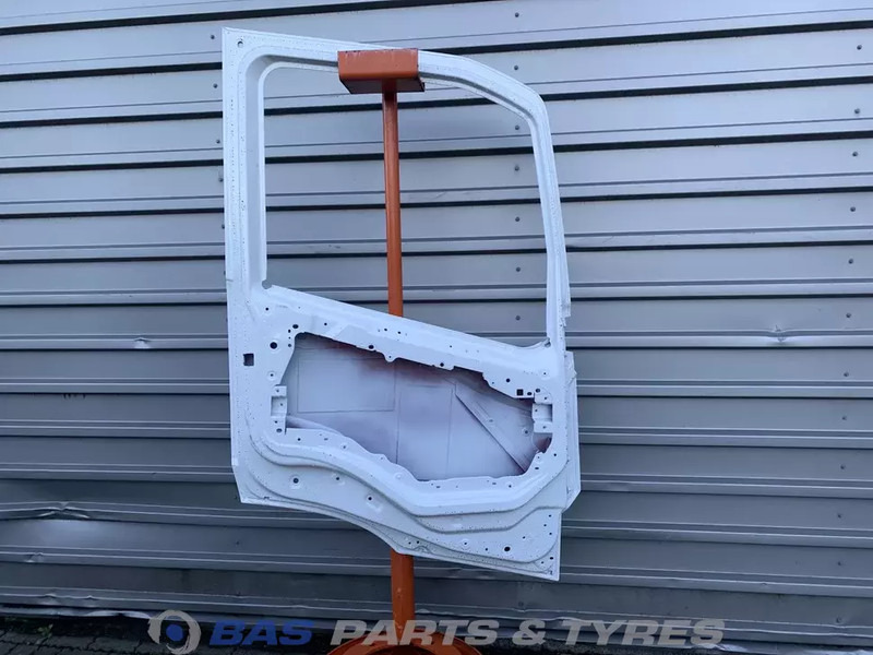 Volvo FM5 - Door and parts for Truck: picture 2 Volvo FM5 - Door and parts for Truck: picture 2