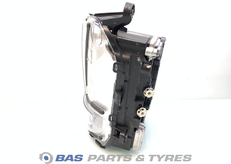 Volvo FM5 - Headlight for Truck: picture 2 Volvo FM5 - Headlight for Truck: picture 2