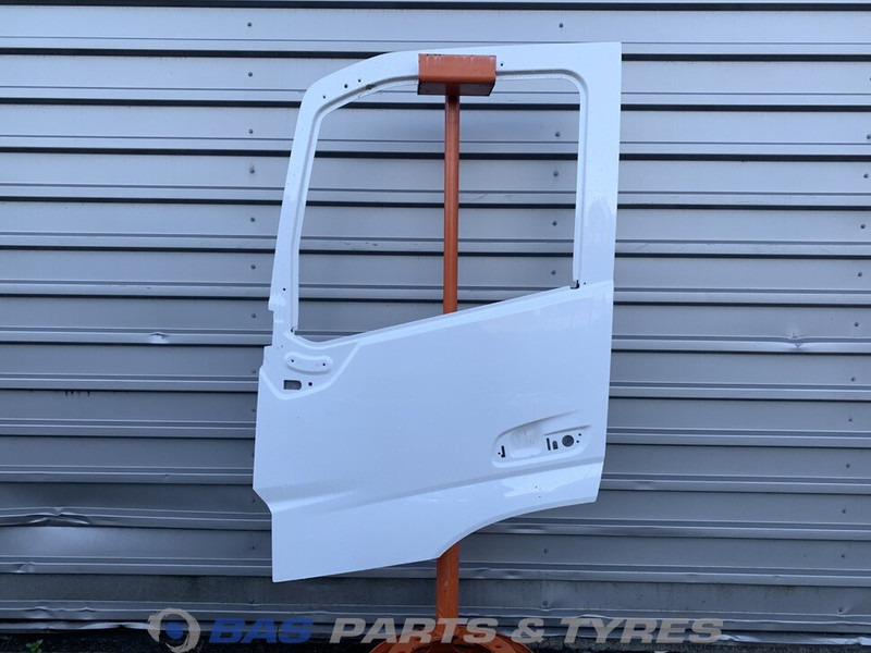 Volvo FM5 - Door and parts for Truck: picture 1 Volvo FM5 - Door and parts for Truck: picture 1