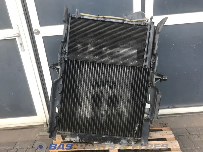 Volvo FMX Euro 6 - Radiator for Truck: picture 2 Volvo FMX Euro 6 - Radiator for Truck: picture 2