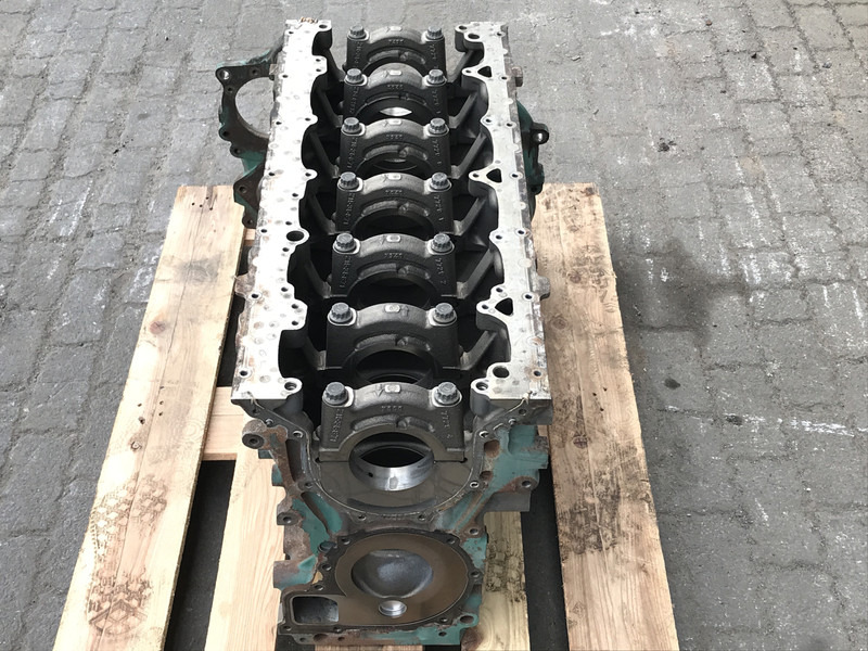 Volvo Motorblok Volvo 21961382 - Cylinder block for Truck: picture 2 Volvo Motorblok Volvo 21961382 - Cylinder block for Truck: picture 2
