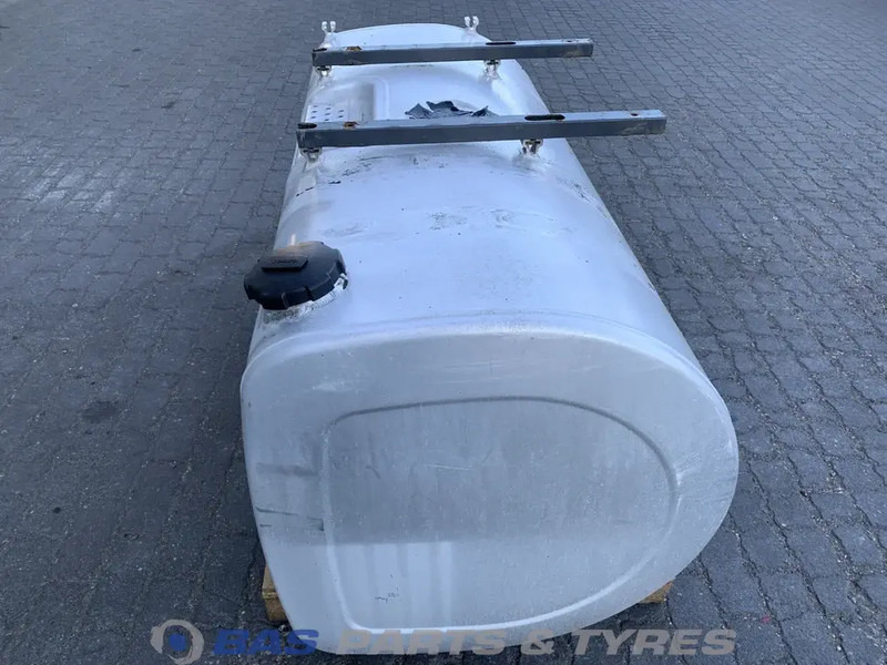 Volvo - Fuel tank for Truck: picture 2 Volvo - Fuel tank for Truck: picture 2