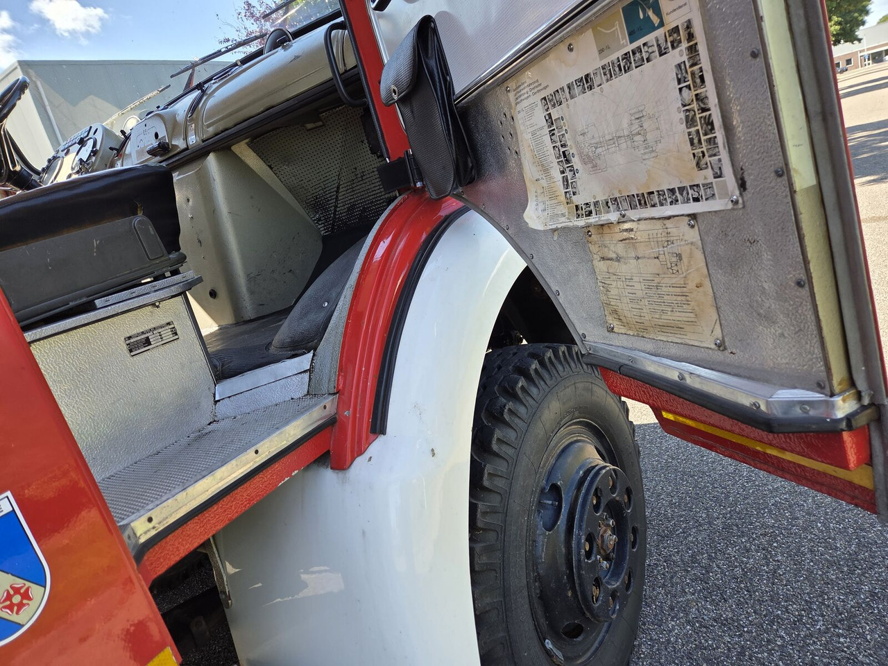 Fire truck Mercedes-Benz LAF 1113 B 4X4 Turbo Diesel (170 PK) brandweerwagen: picture 13