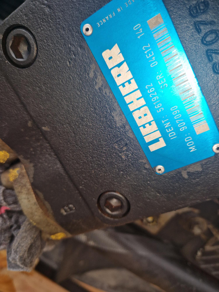 RADIADOR LIEBHERR R914B  - Radiator for Construction machinery: picture 2 RADIADOR LIEBHERR R914B  - Radiator for Construction machinery: picture 2