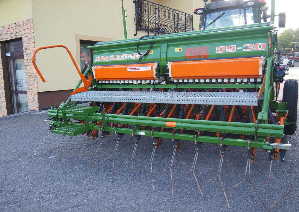 Combine seed drill Agregat uprawowo-siewny Amazone HRB 301 I D9-30 2005 Agregat uprawowo siewny KUHN AMAZONE szerokość robocza 3m: picture 8