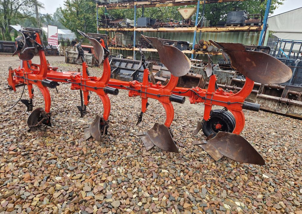 Pług obrotowy GREGOIRE-BESSON 2002 Pług 4 skibowy obrotowy Gregoire-Besson - Plow: picture 3 Pług obrotowy GREGOIRE-BESSON 2002 Pług 4 skibowy obrotowy Gregoire-Besson - Plow: picture 3