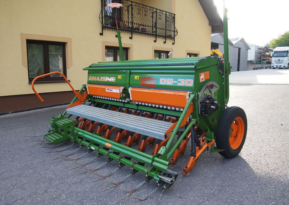Siewnik Amazone D9 -30 2007 Siewnik Amazone - Seed drill: picture 2 Siewnik Amazone D9 -30 2007 Siewnik Amazone - Seed drill: picture 2