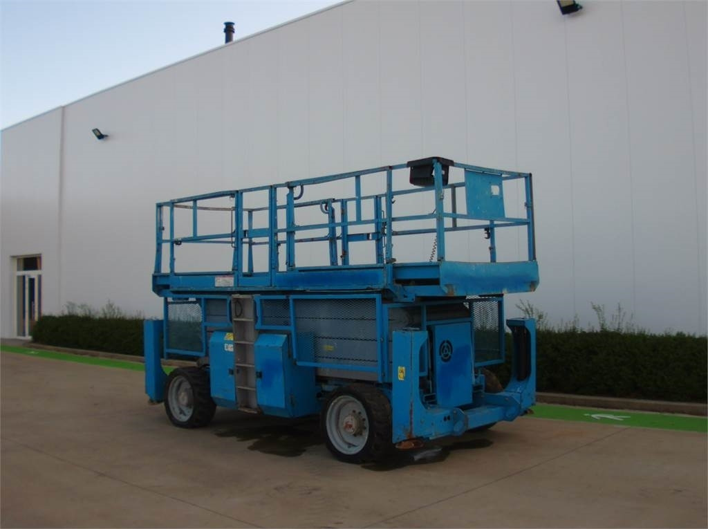 Genie GS4390RT  - Scissor lift: picture 3 Genie GS4390RT  - Scissor lift: picture 3