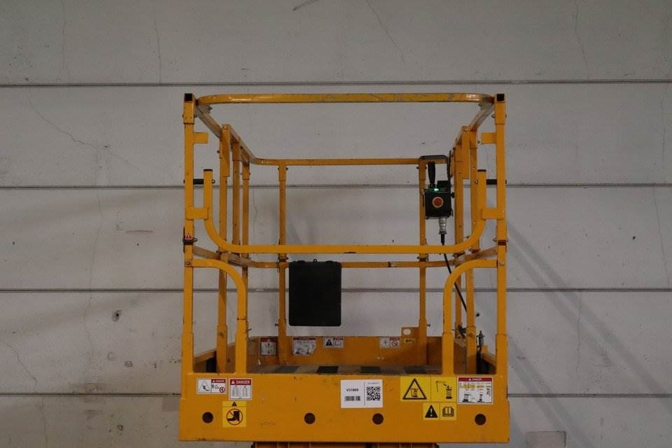 Scissor lift Haulotte Compact 14: picture 10