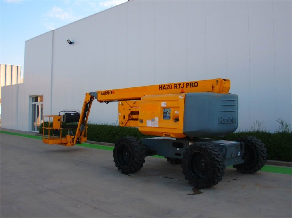 Haulotte HA20RTJ Pro  - Articulated boom: picture 3 Haulotte HA20RTJ Pro  - Articulated boom: picture 3