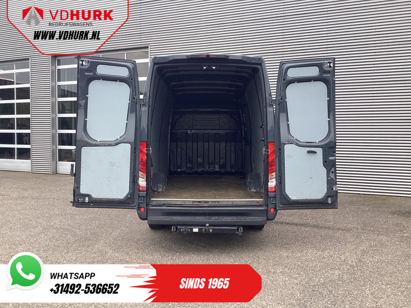 Iveco Daily 35S18V 3.0 180 pk ZF Aut. L2H2 352 EXPORT ONLY 3.5t Trekverm./ Gev.stoel/ Climate/ Camera/ Cruise/ Trekhaak - Panel van: picture 5 Iveco Daily 35S18V 3.0 180 pk ZF Aut. L2H2 352 EXPORT ONLY 3.5t Trekverm./ Gev.stoel/ Climate/ Camera/ Cruise/ Trekhaak - Panel van: picture 5