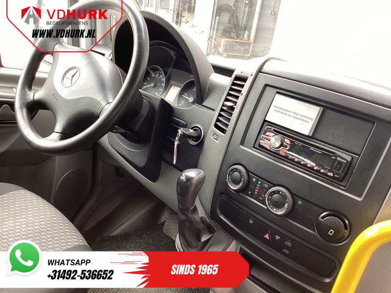 Mercedes-Benz Sprinter 313 2.2 CDI Aut. L2H2 €11.132 Incl. BTW BPM VRIJ! EXPORT ONLY Combi/ 9 Persoons/ Kombi/ 9P/ Airco/ Rolstoellift - Minibus, Passenger van: picture 3 Mercedes-Benz Sprinter 313 2.2 CDI Aut. L2H2 €11.132 Incl. BTW BPM VRIJ! EXPORT ONLY Combi/ 9 Persoons/ Kombi/ 9P/ Airco/ Rolstoellift - Minibus, Passenger van: picture 3