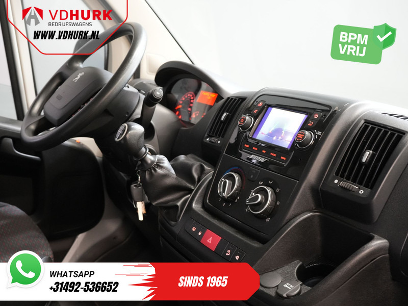 Peugeot Boxer 2.2 HDi 140 pk L2 EXPORT ONLY 3.0t Trekverm./ Navi/ Camera/ PDC/ Cruise/ Airco - Panel van: picture 3 Peugeot Boxer 2.2 HDi 140 pk L2 EXPORT ONLY 3.0t Trekverm./ Navi/ Camera/ PDC/ Cruise/ Airco - Panel van: picture 3