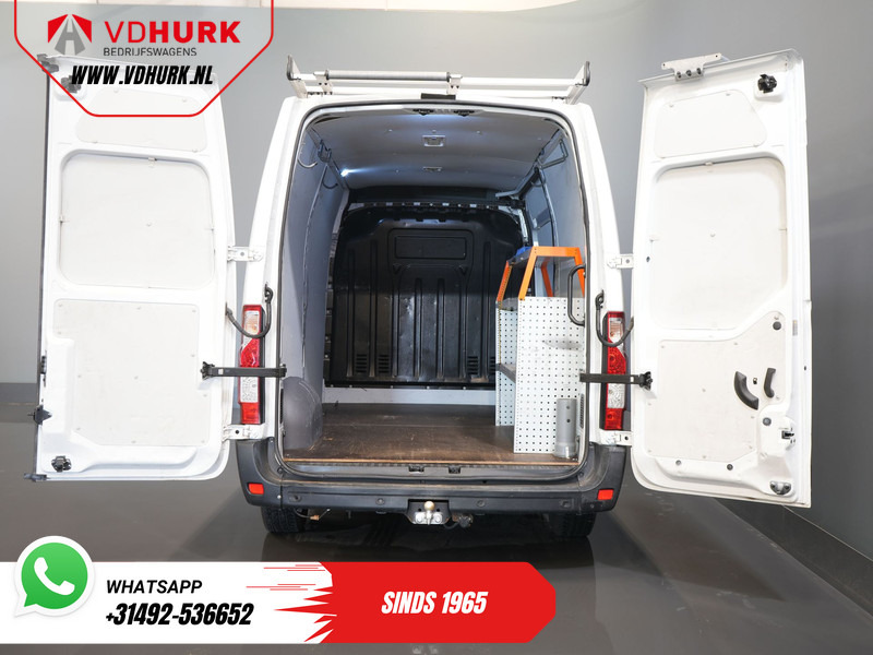 Renault Master 2.3 dCi 135 pk L2H2 BPM VRIJ! 2.5t Trekverm./ Climate/ Imperiaal + Ladder/ Standkachel/ Stoelverw./ PDC/ Trekhaak - Panel van: picture 5 Renault Master 2.3 dCi 135 pk L2H2 BPM VRIJ! 2.5t Trekverm./ Climate/ Imperiaal + Ladder/ Standkachel/ Stoelverw./ PDC/ Trekhaak - Panel van: picture 5