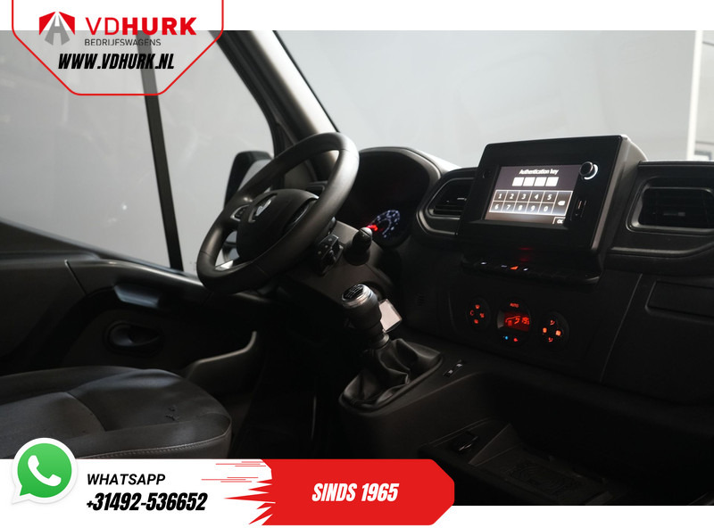 Renault Master 2.3 dCi 135 pk L2H2 BPM VRIJ! 2.5t Trekverm./ Climate/ Imperiaal + Ladder/ Standkachel/ Stoelverw./ PDC/ Trekhaak - Panel van: picture 3 Renault Master 2.3 dCi 135 pk L2H2 BPM VRIJ! 2.5t Trekverm./ Climate/ Imperiaal + Ladder/ Standkachel/ Stoelverw./ PDC/ Trekhaak - Panel van: picture 3