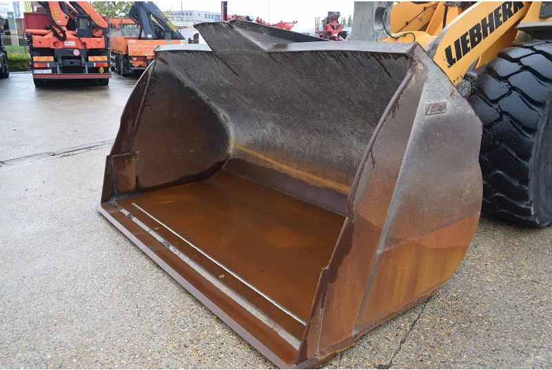 Liebherr L576 X power -stock id93 - Wheel loader: picture 4 Liebherr L576 X power -stock id93 - Wheel loader: picture 4