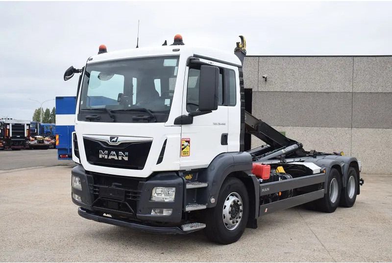 MAN TGS 26.460 - Hook lift truck: picture 2 MAN TGS 26.460 - Hook lift truck: picture 2