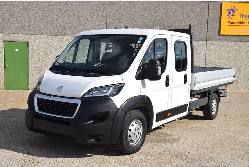 Peugeot Boxer 2.0 L -130 pk -L4 - Flatbed van, Combi van: picture 2 Peugeot Boxer 2.0 L -130 pk -L4 - Flatbed van, Combi van: picture 2