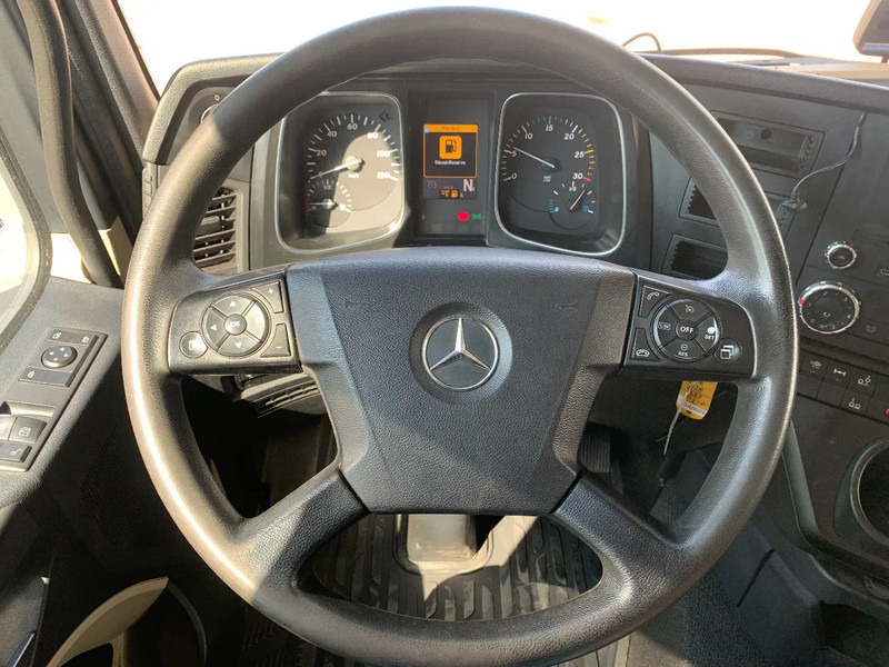 Mercedes-Benz Actros 2531 2530*Cruise control*SlaapCabine* - Box truck: picture 4 Mercedes-Benz Actros 2531 2530*Cruise control*SlaapCabine* - Box truck: picture 4