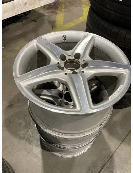 Mercedes-Benz *Occasie *3 velgen AMG* 18 inch - Rim for Car: picture 1 Mercedes-Benz *Occasie *3 velgen AMG* 18 inch - Rim for Car: picture 1