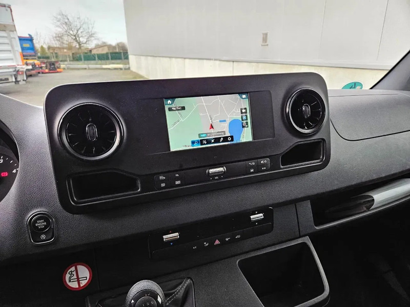 Mercedes-Benz Sprinter 317 L2H2*360°Camera*Airco*Navigatie*Zetelverwarming - Panel van: picture 5 Mercedes-Benz Sprinter 317 L2H2*360°Camera*Airco*Navigatie*Zetelverwarming - Panel van: picture 5