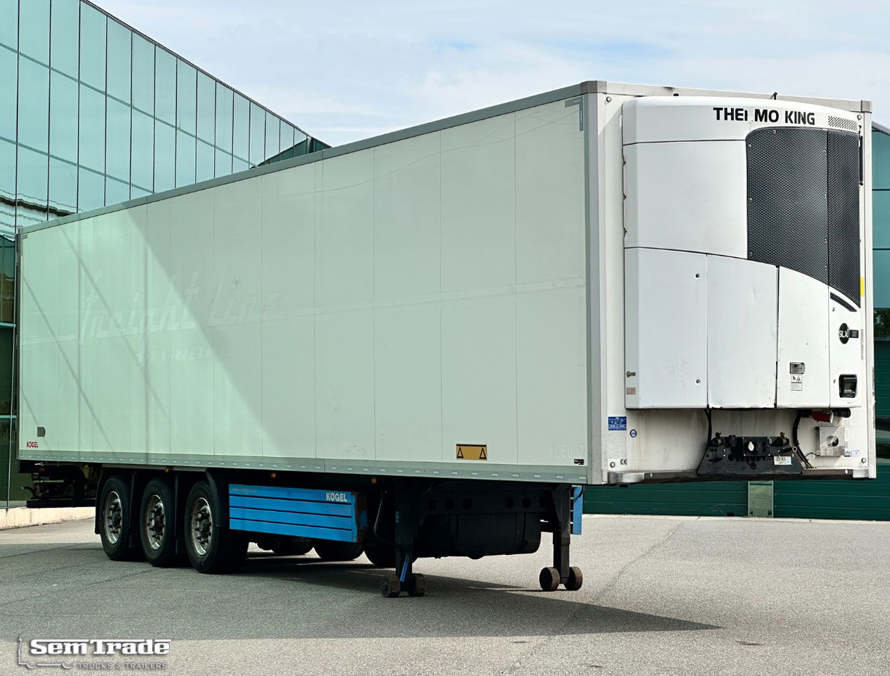 Refrigerator semi-trailer Kögel S24-4 Thermo King SLXi 300 Lift Axle 1340x250x270 CM Inside Super Condition: picture 6 Refrigerator semi-trailer Kögel S24-4 Thermo King SLXi 300 Lift Axle 1340x250x270 CM Inside Super Condition: picture 6