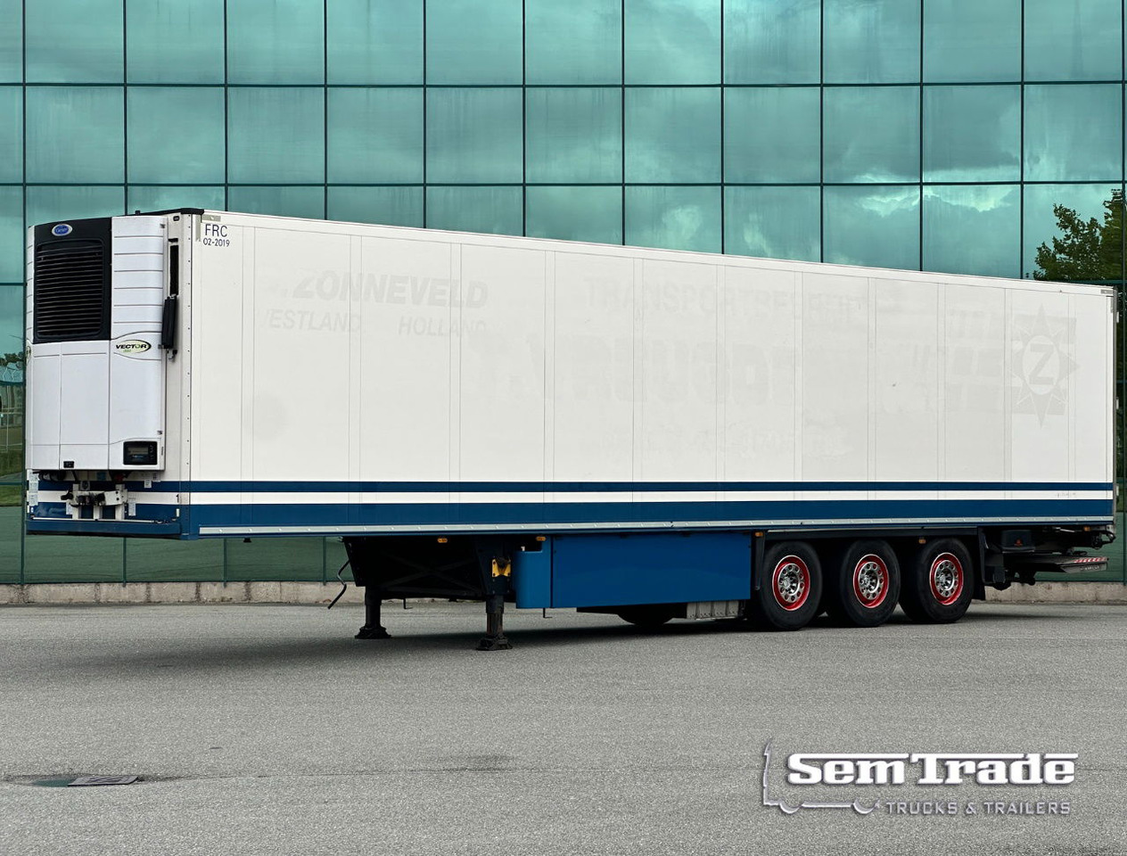 Schmitz Cargobull SCBS3B Carrier Vector 1550 Only 3367 Engine Hours Flowerwide 270 CM High Inside Lift Axle Tail Lift - Refrigerator semi-trailer: picture 1 Schmitz Cargobull SCBS3B Carrier Vector 1550 Only 3367 Engine Hours Flowerwide 270 CM High Inside Lift Axle Tail Lift - Refrigerator semi-trailer: picture 1