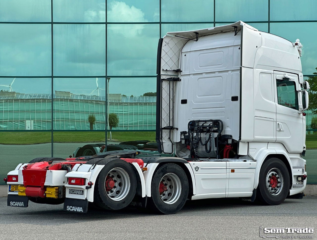 Scania R580 V8 Euro 6 Retarder Full Options Special Interior Super Condition - Tractor unit: picture 4 Scania R580 V8 Euro 6 Retarder Full Options Special Interior Super Condition - Tractor unit: picture 4