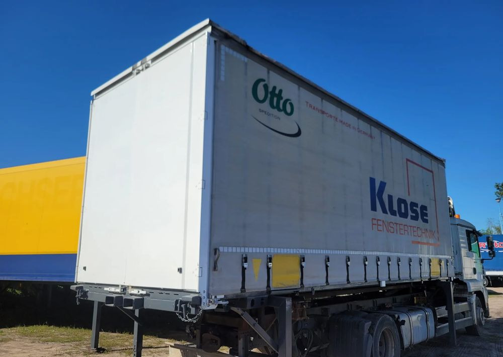 Krone - Curtainsider semi-trailer: picture 1 Krone - Curtainsider semi-trailer: picture 1