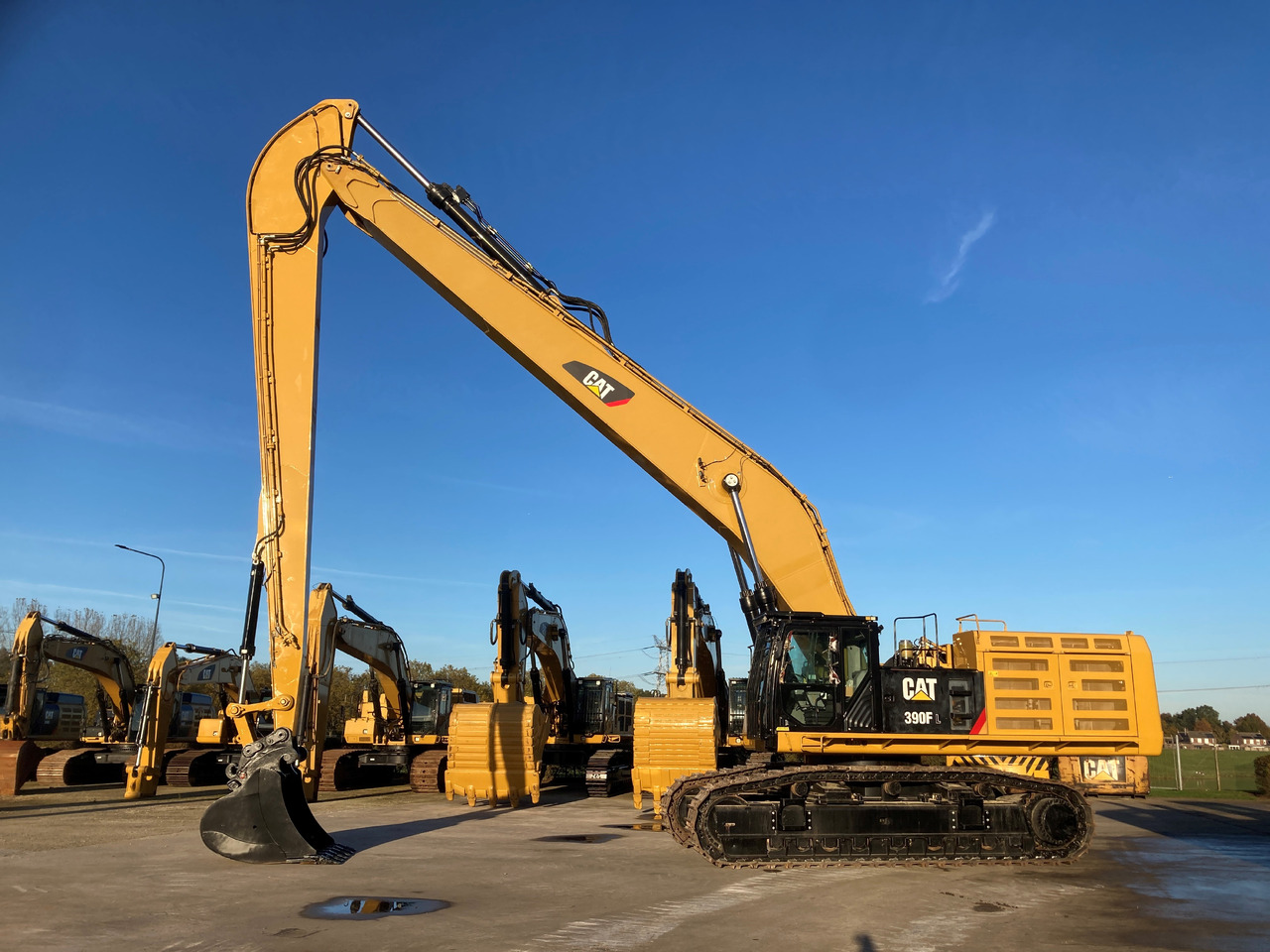 CATERPILLAR 390F Long Reach (coming in) - Crawler excavator: picture 1 CATERPILLAR 390F Long Reach (coming in) - Crawler excavator: picture 1