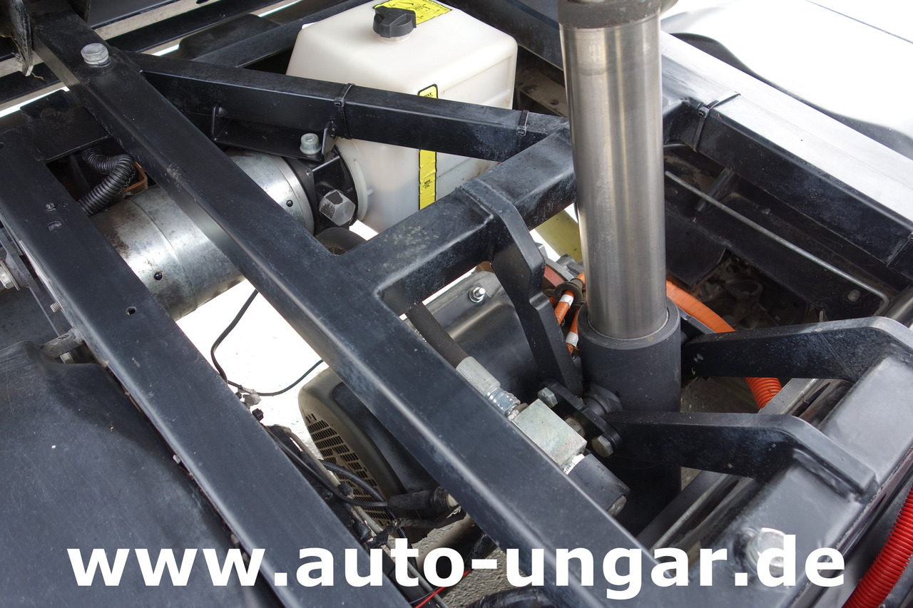 Electric utility vehicle AIXAM MEGA M10 kurzer Radstand Kipper Bj. 2013: picture 7
