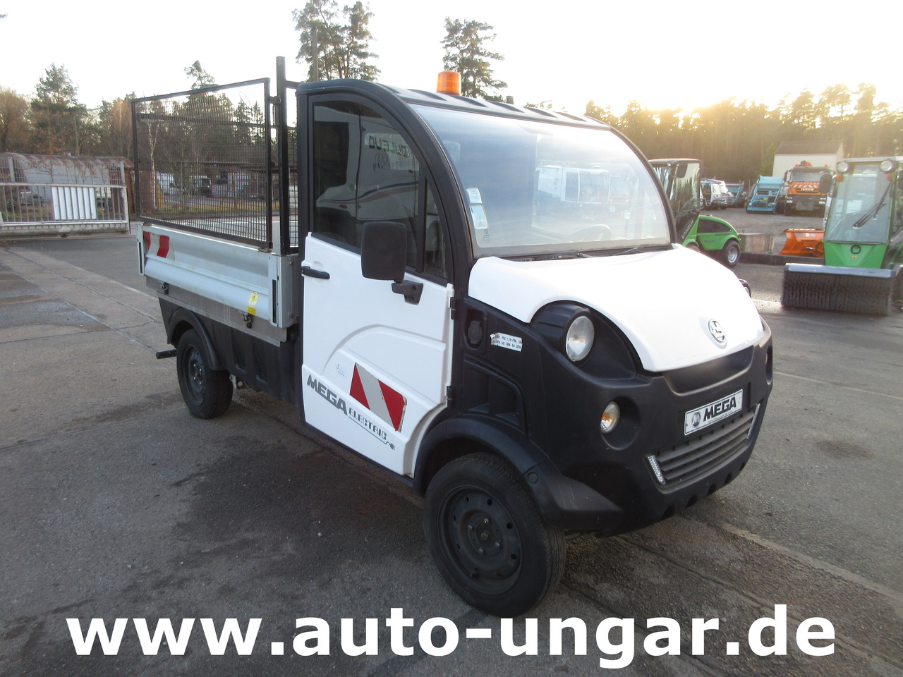 Aixam Mega e -Truck Elektro Kipper Elektrofahrzeug li ion Akku 45km/h defekt - Electric utility vehicle: picture 3 Aixam Mega e -Truck Elektro Kipper Elektrofahrzeug li ion Akku 45km/h defekt - Electric utility vehicle: picture 3