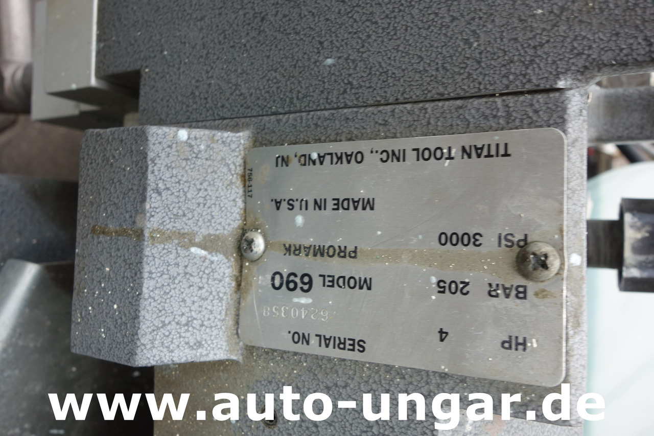 Titan Promark 690 Graco LineLazer Airless Roadmarking Machine Markiermaschine - Asphalt machine: picture 5 Titan Promark 690 Graco LineLazer Airless Roadmarking Machine Markiermaschine - Asphalt machine: picture 5