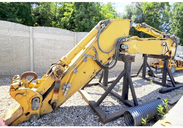 Excavator Caterpillar 330BL: picture 14