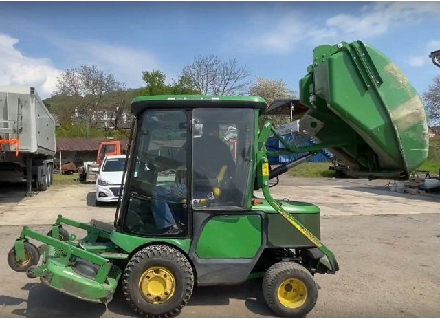 John Deere 1565 Serie II 4WD + MCS 600H - Garden mower: picture 2 John Deere 1565 Serie II 4WD + MCS 600H - Garden mower: picture 2