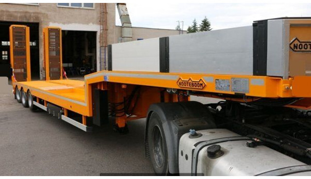 Nooteboom MCO 48-03 - Low loader semi-trailer: picture 3 Nooteboom MCO 48-03 - Low loader semi-trailer: picture 3