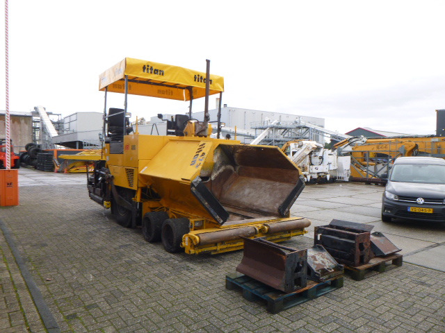 Asphalt paver INGERSOLL RAND ABG TITAN 473: picture 37