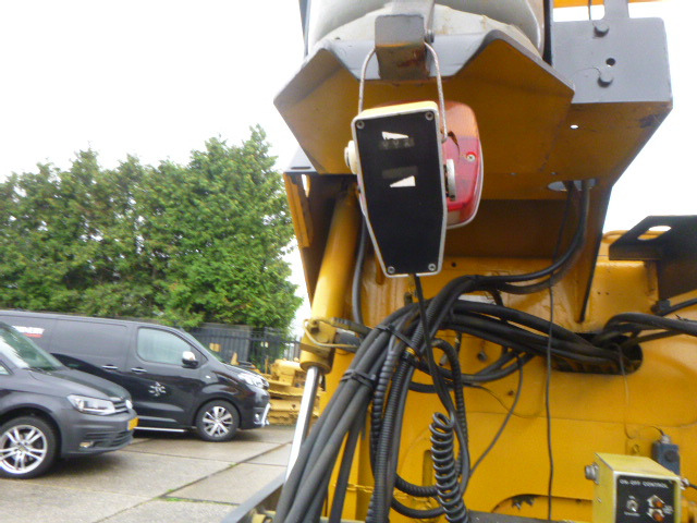 Asphalt paver INGERSOLL RAND ABG TITAN 473: picture 12