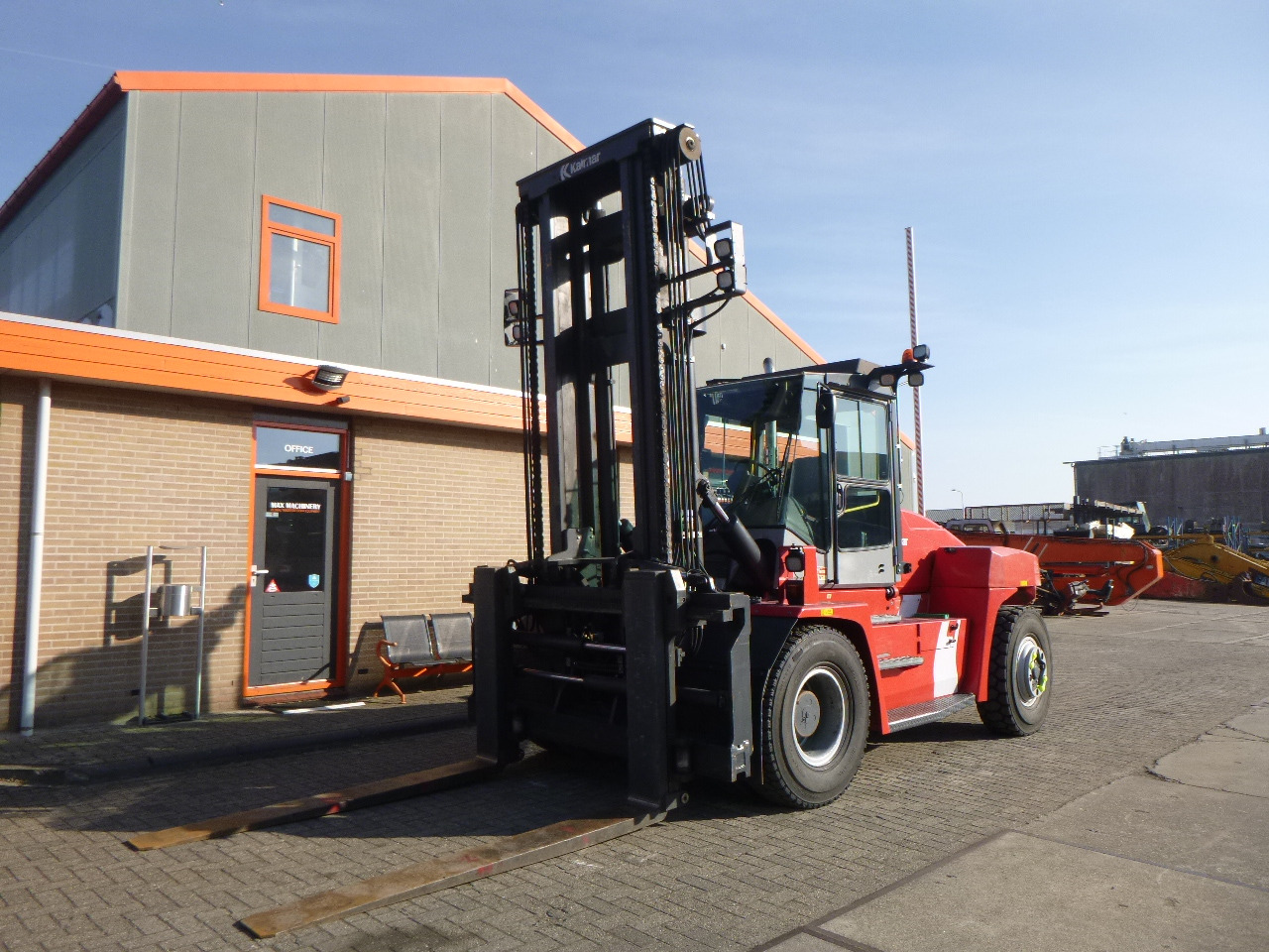 Diesel forklift KALMAR DCG140-6: picture 11