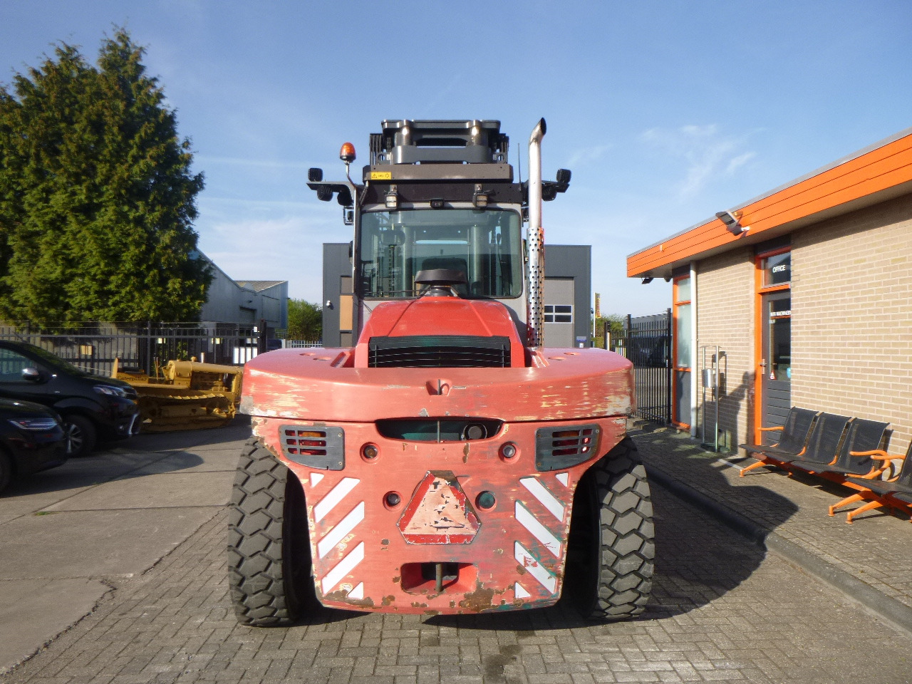 Diesel forklift KALMAR DCG140-6: picture 8