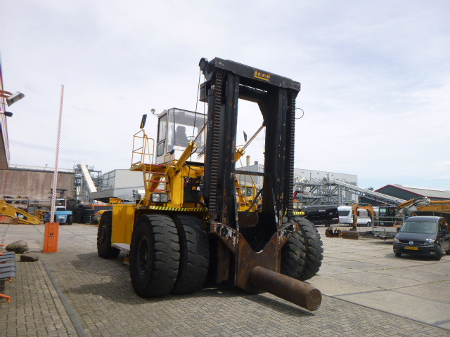 LUNA TH37-1200B - Diesel forklift: picture 5 LUNA TH37-1200B - Diesel forklift: picture 5
