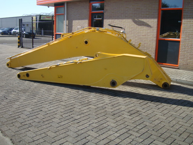 NEW HOLLAND E225BSR - Boom for Crawler excavator: picture 3 NEW HOLLAND E225BSR - Boom for Crawler excavator: picture 3