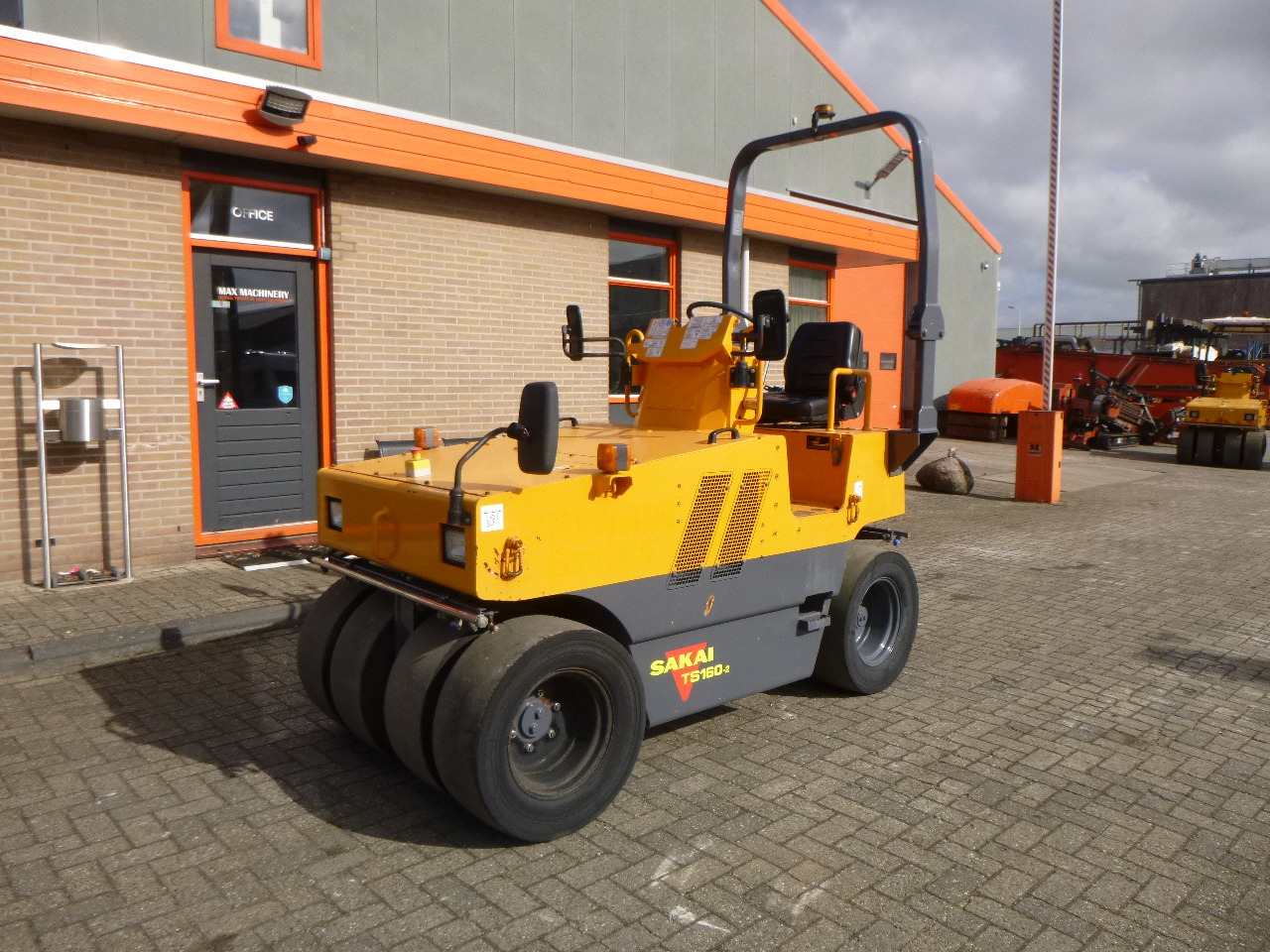 SAKAI TS160-2 - Pneumatic roller: picture 2 SAKAI TS160-2 - Pneumatic roller: picture 2