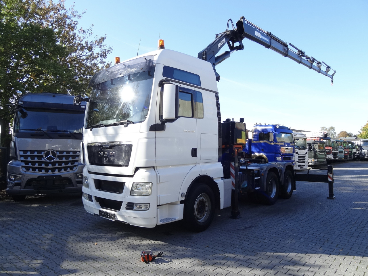 MAN TGX 33.480 6X4 Kran MKG 381 bis 20 Meter - Crane truck, Tractor unit: picture 1 MAN TGX 33.480 6X4 Kran MKG 381 bis 20 Meter - Crane truck, Tractor unit: picture 1