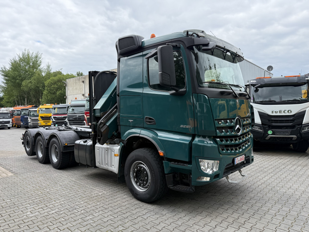Hook lift truck, Crane truck Mercedes-Benz Arocs 3251 8X4 Haken mit Kran HMF 2620 K5: picture 9