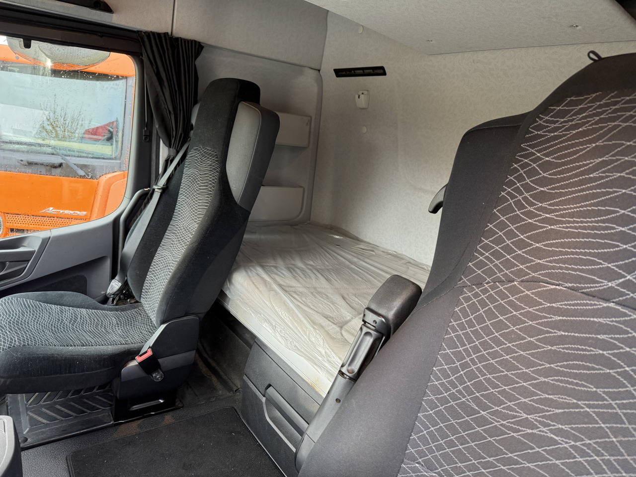 Mercedes-Benz Arocs 2653 6X4 Kran Kesla 2124L - Tractor unit: picture 4 Mercedes-Benz Arocs 2653 6X4 Kran Kesla 2124L - Tractor unit: picture 4