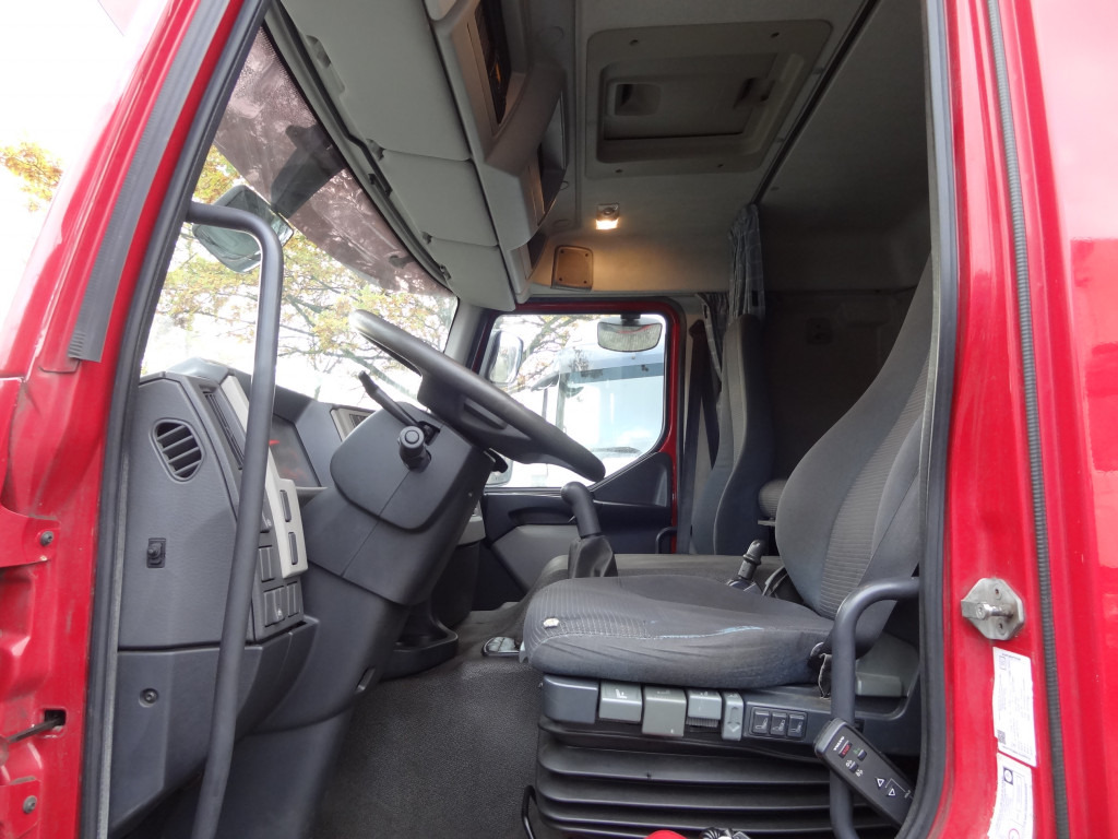 Volvo FE320 Fahrschule/ driving school - Tractor unit: picture 3 Volvo FE320 Fahrschule/ driving school - Tractor unit: picture 3